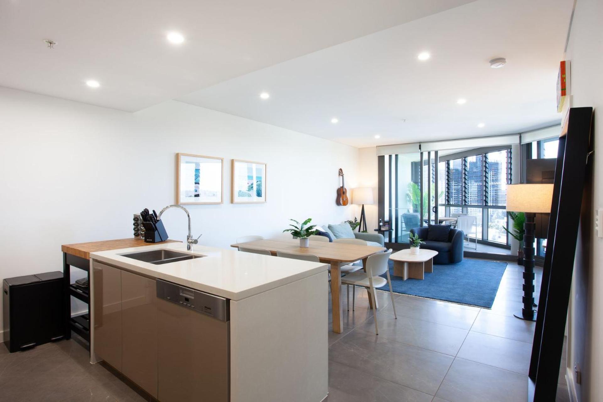 Modern Splendour, Macquarie Park I30 *